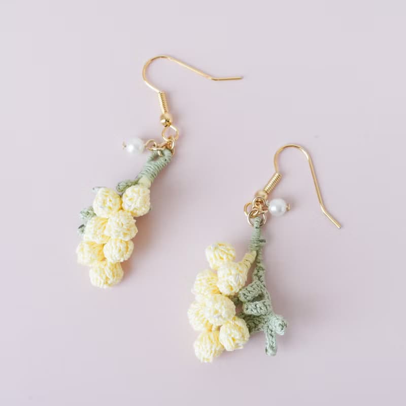 ミモザ ピアス/イヤリング