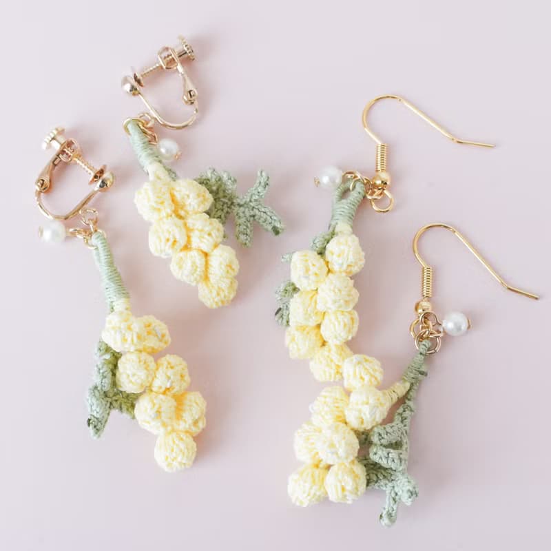 ミモザ ピアス/イヤリング