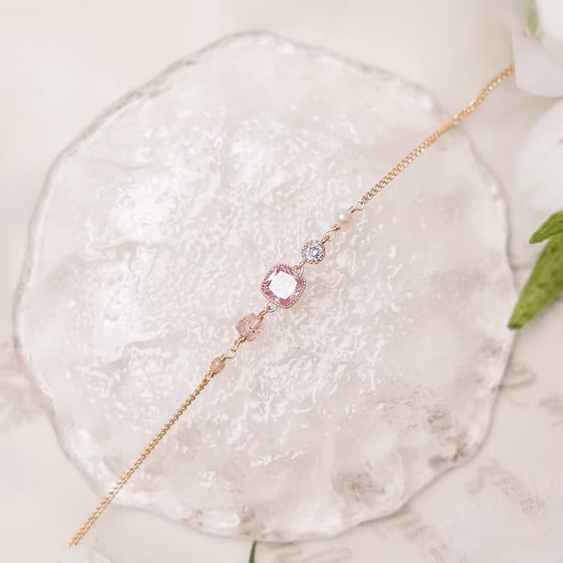 桃花 x 草莓晶 珍珠 鋯石 黃銅鍍18K金【莉莉安 • 破曉】手鍊