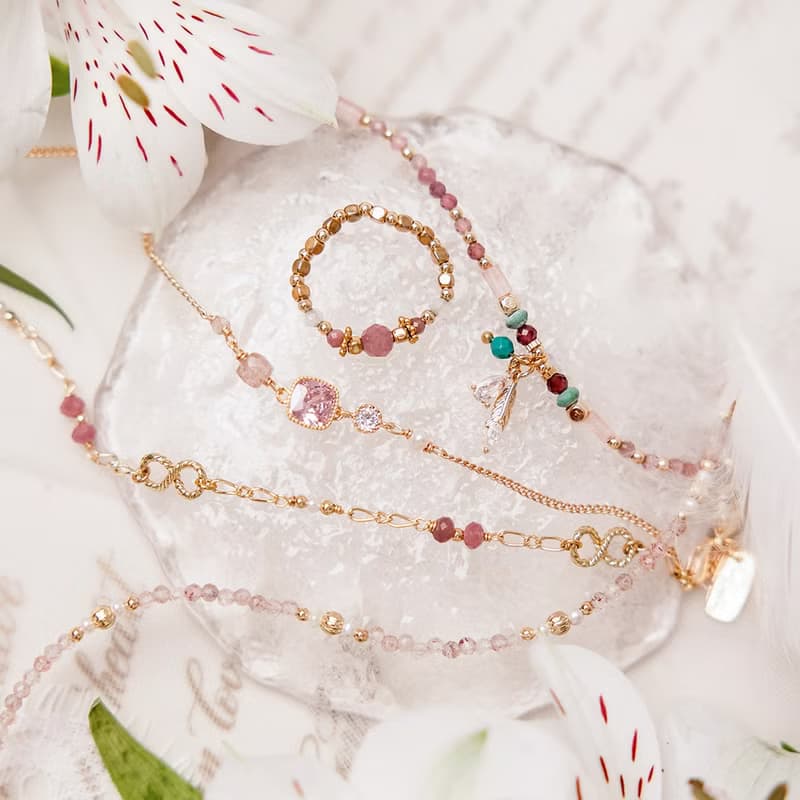 桃花 x 草莓晶 珍珠 鋯石 黃銅鍍18K金【莉莉安 • 破曉】手鍊