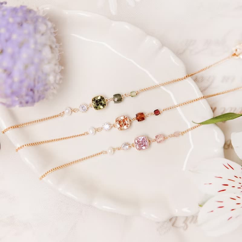 桃花 x 草莓晶 珍珠 鋯石 黃銅鍍18K金【莉莉安 • 破曉】手鍊