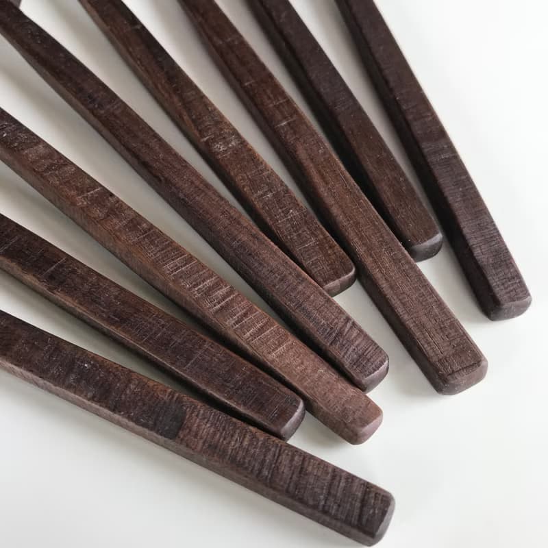 ブラックウォルナットの鋸目のスカレープーン