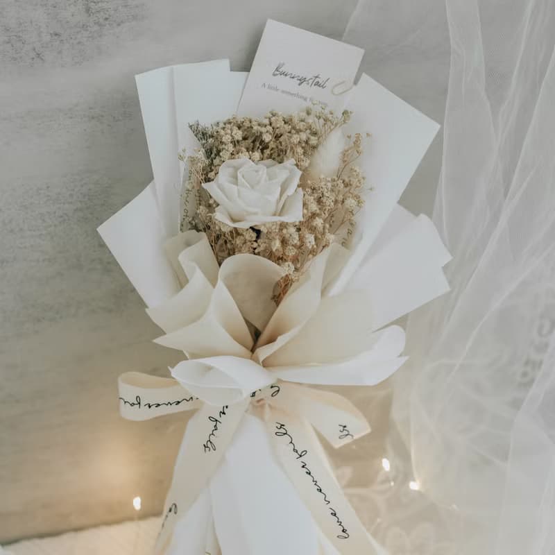 /小型永生花束/ 皎月額吻•雪白 情人節禮物 生日禮物 永生花禮