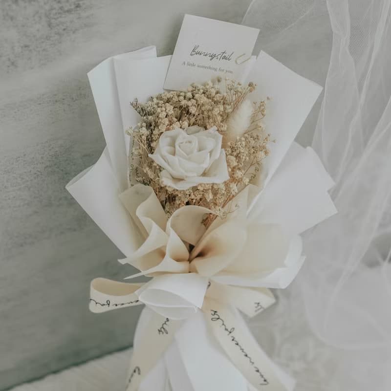 /小型永生花束/ 皎月額吻•雪白 情人節禮物 生日禮物 永生花禮
