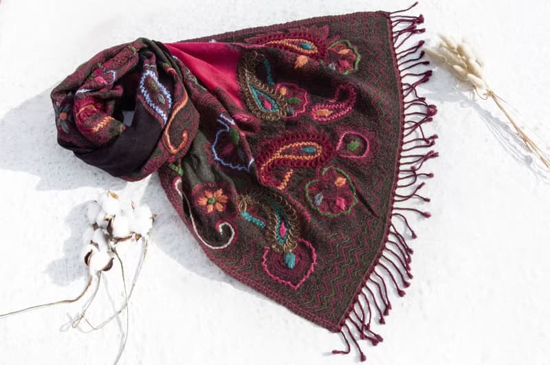 羊絨毯刺繡羊毛披肩/針織圍巾/刺繡圍巾/羊絨披巾/喀什米爾Cashmere 聖誕禮物 情人節禮物 交換禮物 生日禮物-花