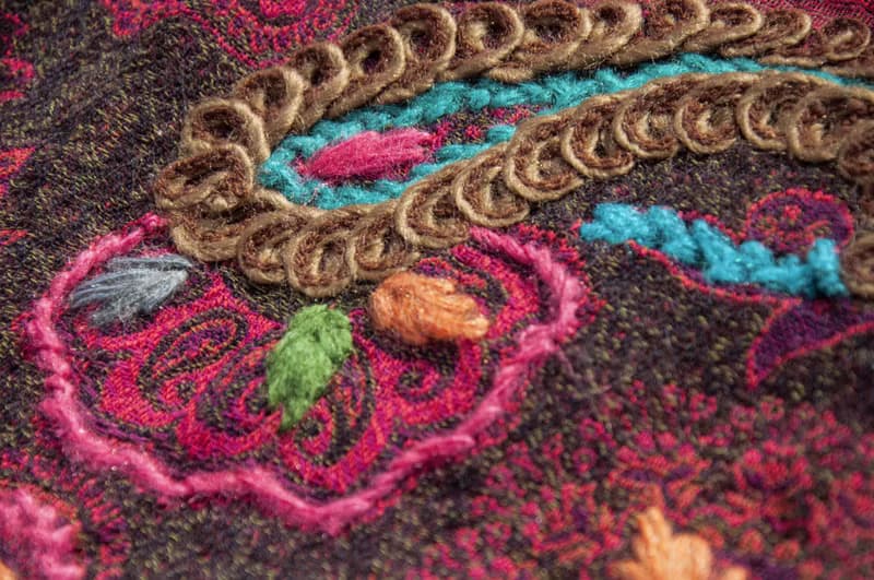 羊絨毯刺繡羊毛披肩/針織圍巾/刺繡圍巾/羊絨披巾/喀什米爾Cashmere 聖誕禮物 情人節禮物 交換禮物 生日禮物-花