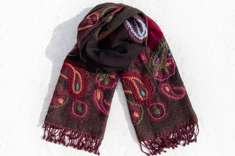 羊絨毯刺繡羊毛披肩/針織圍巾/刺繡圍巾/羊絨披巾/喀什米爾Cashmere 聖誕禮物 情人節禮物 交換禮物 生日禮物-花