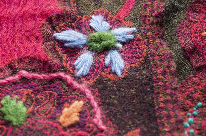 羊絨毯刺繡羊毛披肩/針織圍巾/刺繡圍巾/羊絨披巾/喀什米爾Cashmere 聖誕禮物 情人節禮物 交換禮物 生日禮物-花