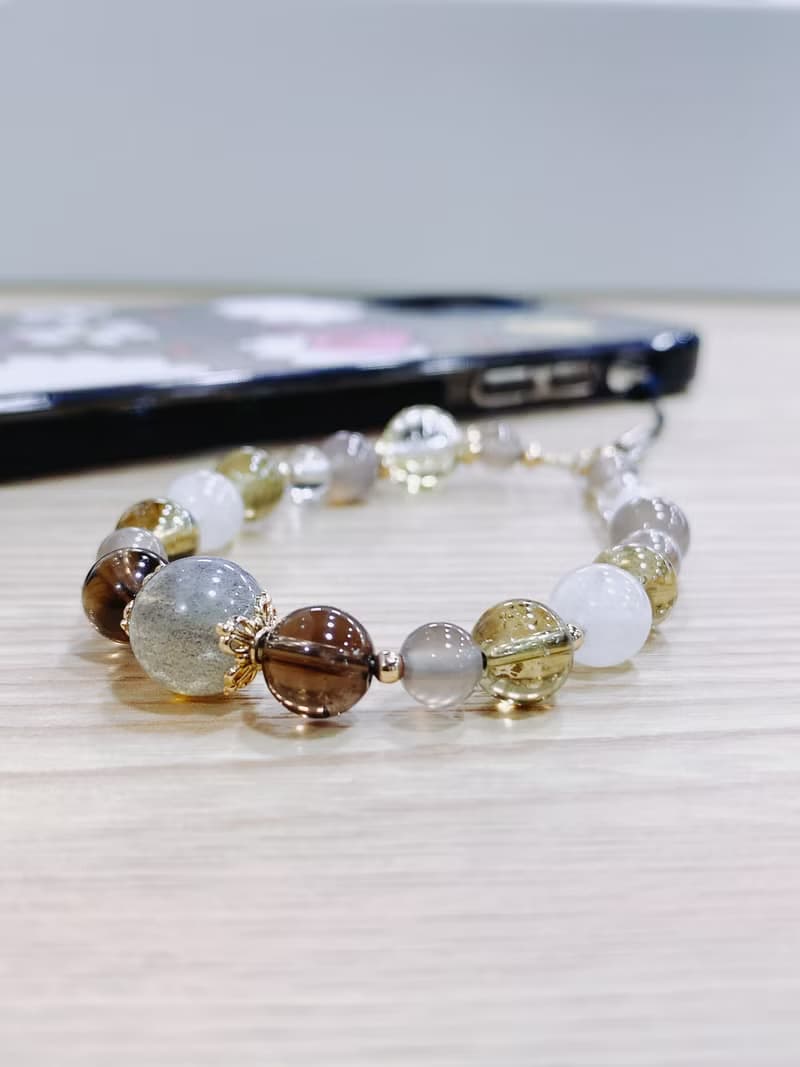 【Cinnamonmon 希娜夢夢】力量 | 水晶香氛手機吊飾 | 手機掛繩