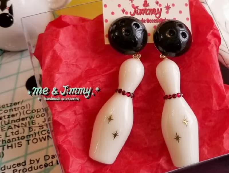 レディのボウリングピアス・イヤリング【ブラック×ホワイト】
