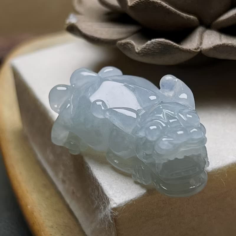 【招財神獸】冰種翡翠精雕三毛貔貅 | 天然緬甸玉翡翠A貨 | 送禮