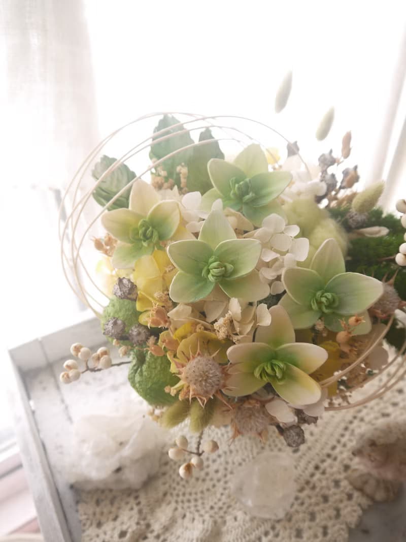 夏末.寧靜綠色系索拉花.乾燥花.手工花器.生日.開幕最佳首選.
