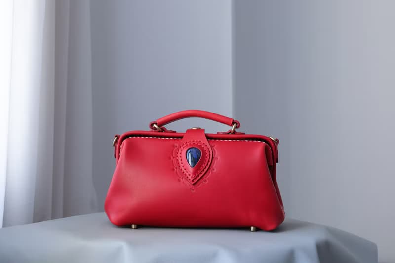 天使之眼 复古横版医生包斜挎包 手提口金包 巧克力色