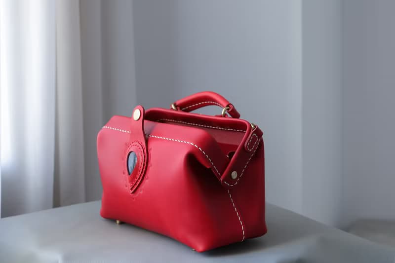 天使之眼 复古横版医生包斜挎包 手提口金包 巧克力色