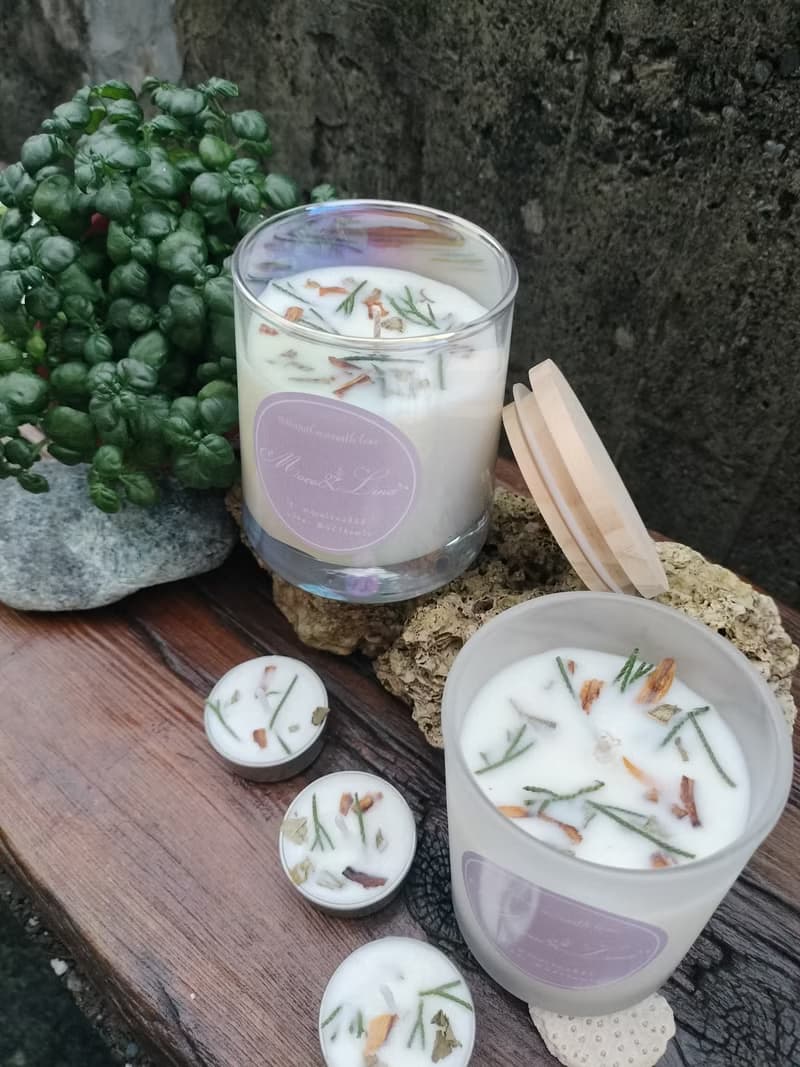 淨深木--純精油天然花草手工蠟燭