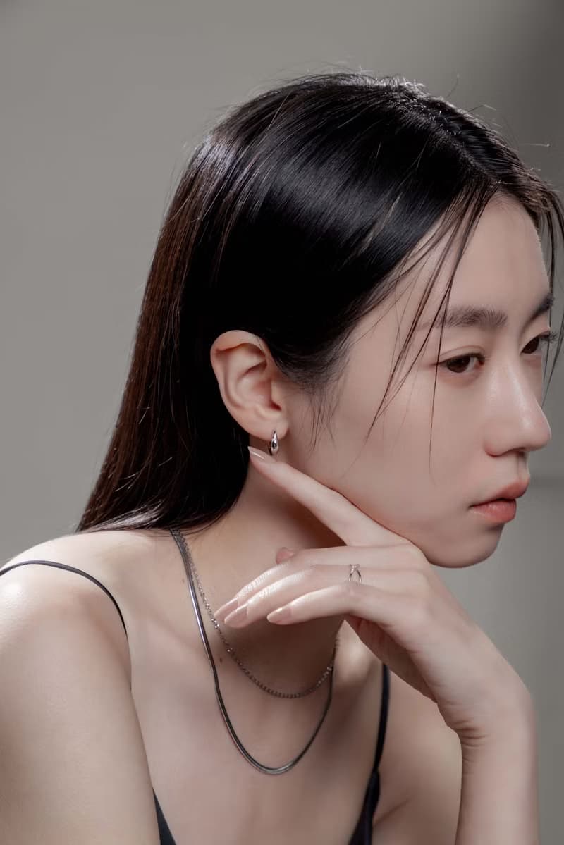 星塵。鑲鑽易扣耳環
