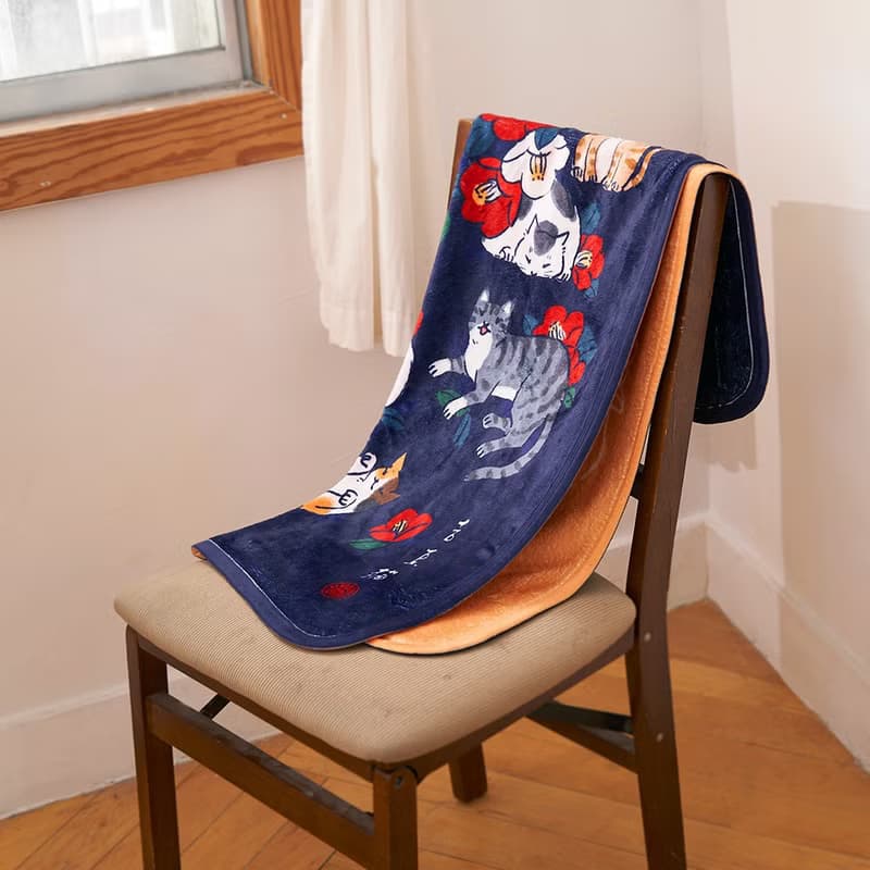 九貓祈福空調毯-椿花 【HitoCat 吉豆貓】情人節禮物 新年禮物 暖