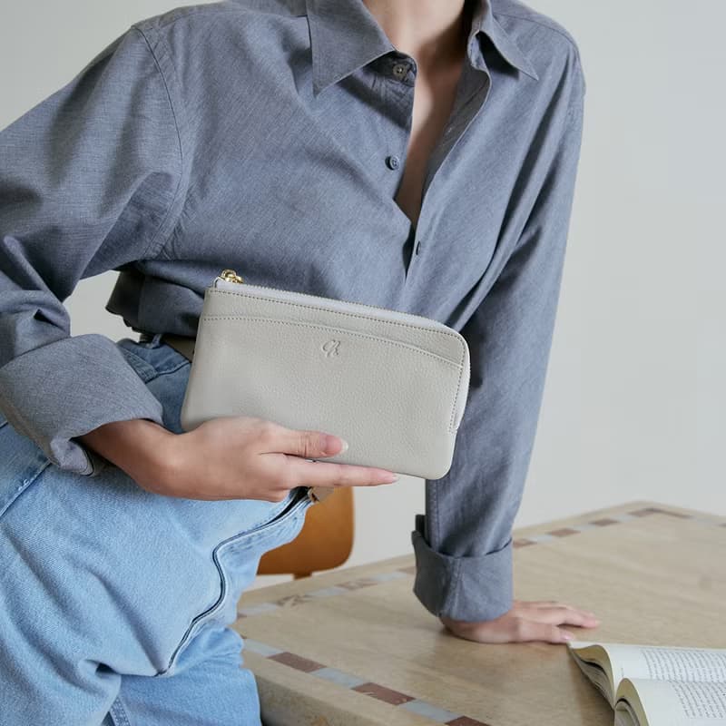 Doona (Cloud): Long wallet, zip wallet, cow leather, Slim,Compact, Light grey