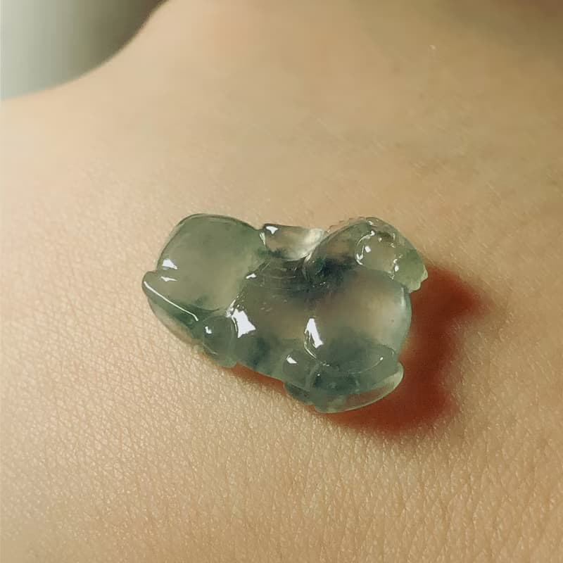 玻璃種飄藍花翡翠唐馬| 天然緬甸玉翡翠A貨 | 送禮