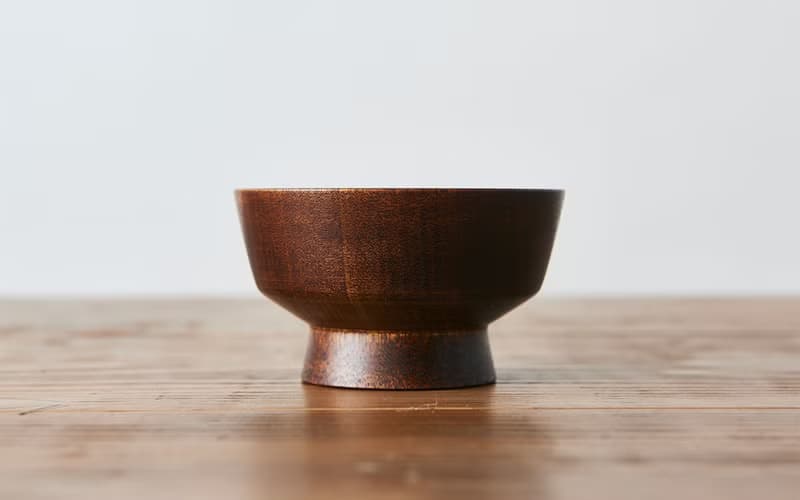 ろくろ挽きの飯椀　ミズメザクラ　茶拭き漆