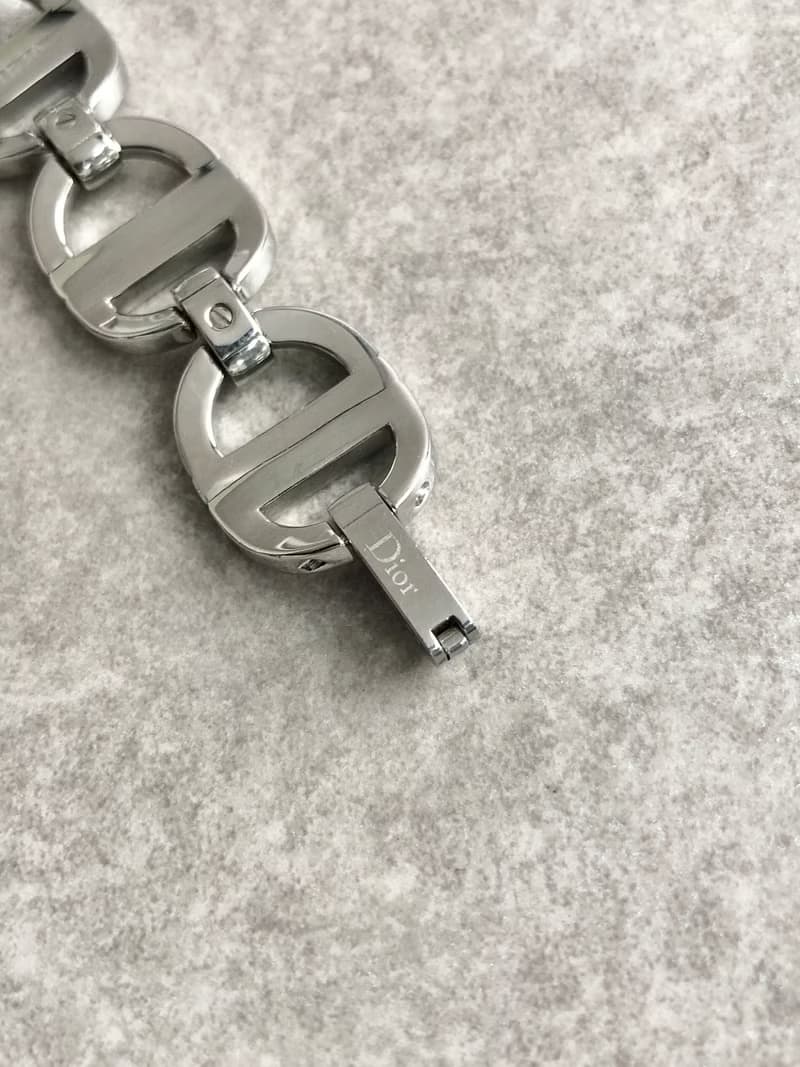 【 日本直送　名牌中古包 】Christian Dior 腕時計 シルバー マリス ラウンドフェイス ステンレススチール CD022110 e4madz