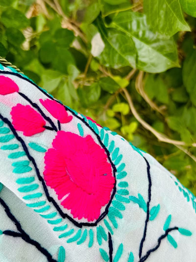 手工刺繡 湖水綠色 花卉 索繩束口 手袋 手提包