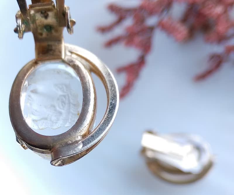 Vintage Jewelry 西洋古董飾品 CAMEO 清透 對稱 優雅 夾式耳環
