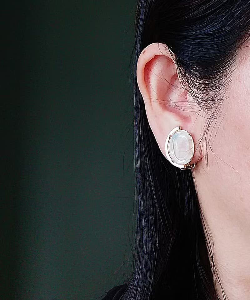 Vintage Jewelry 西洋古董飾品 CAMEO 清透 對稱 優雅 夾式耳環