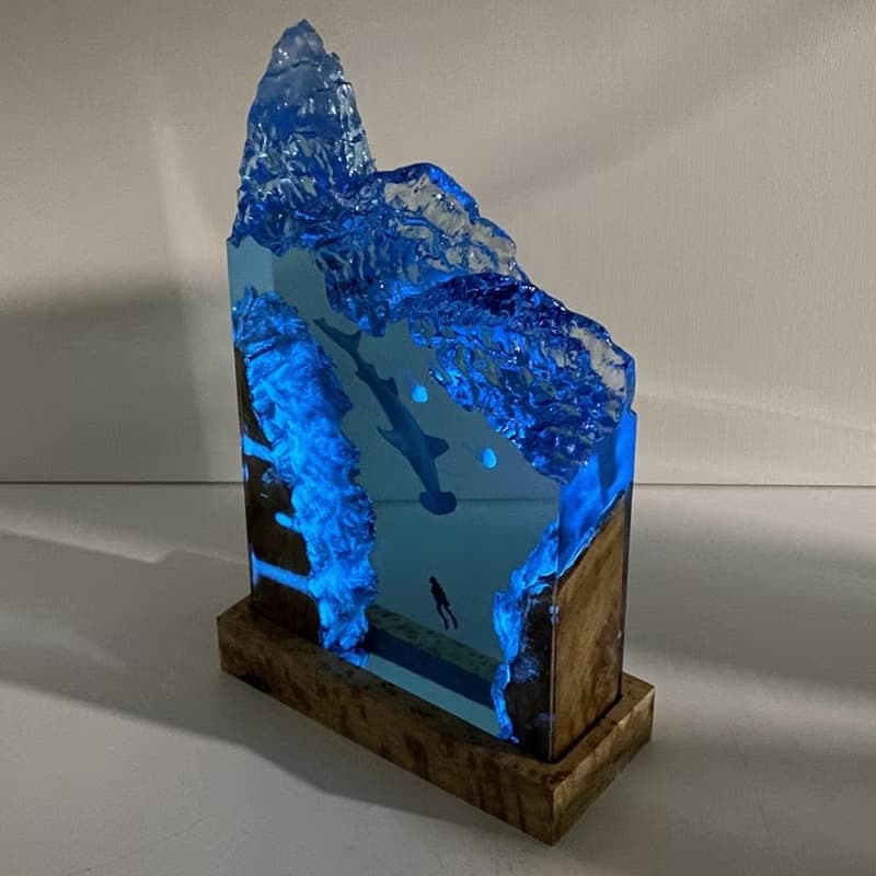 深海狂鯊、樹酯實木夜燈、辦公室桌面擺件、居家藝術雕塑、精品