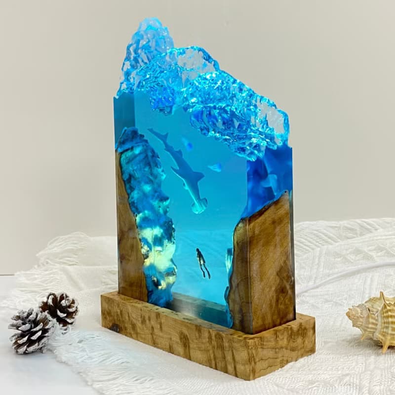 深海狂鯊、樹酯實木夜燈、辦公室桌面擺件、居家藝術雕塑、精品