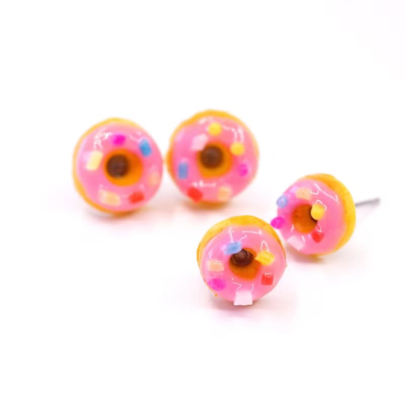 Playful Design 粉紅色朱古力彩糖冬甩耳環