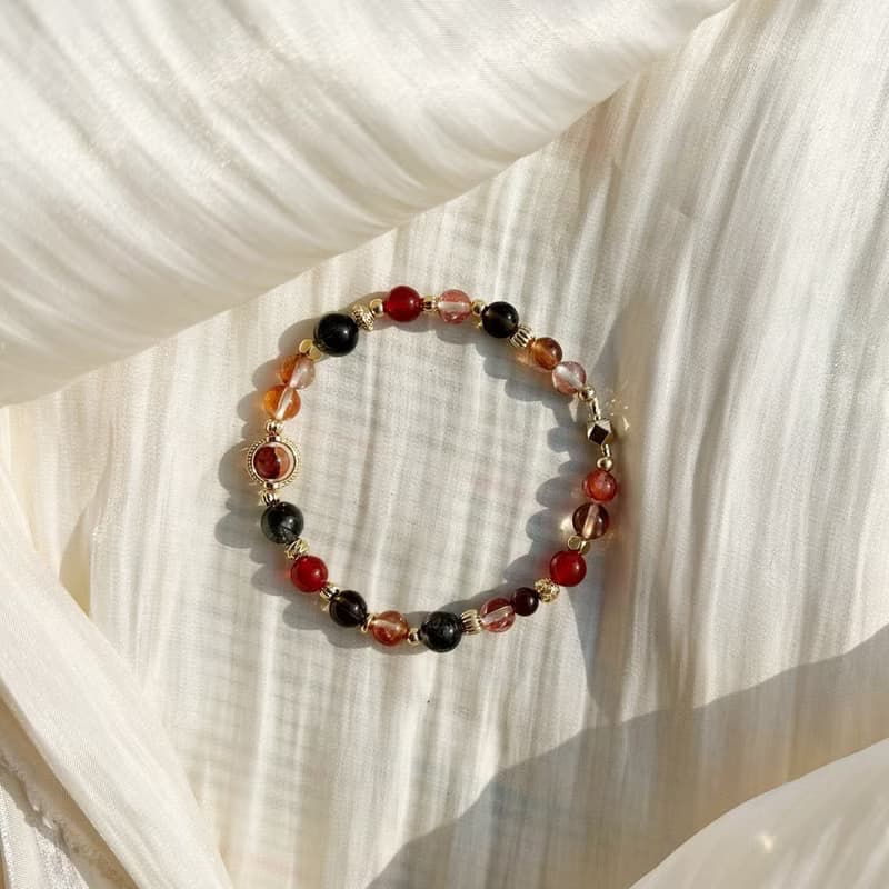 好運龍來//黃水晶 金草莓晶 紅膠花 茶晶 紅瑪瑙 黑髮晶 水晶手鍊