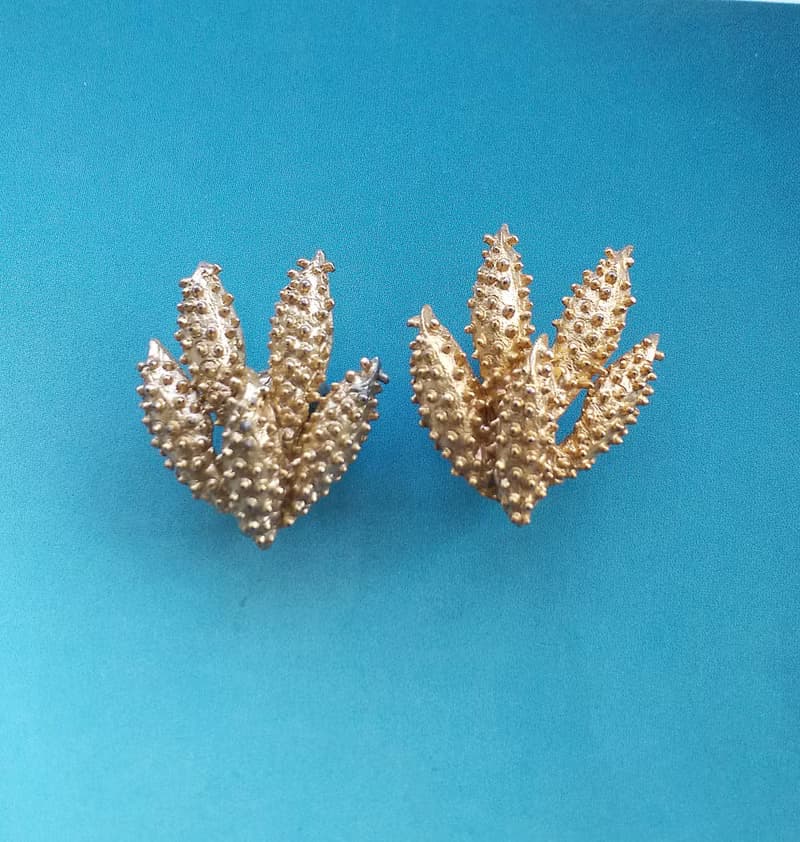 Vintage Jewelry 西洋古董飾品 SARAH COV Wind Flower 夾式耳環