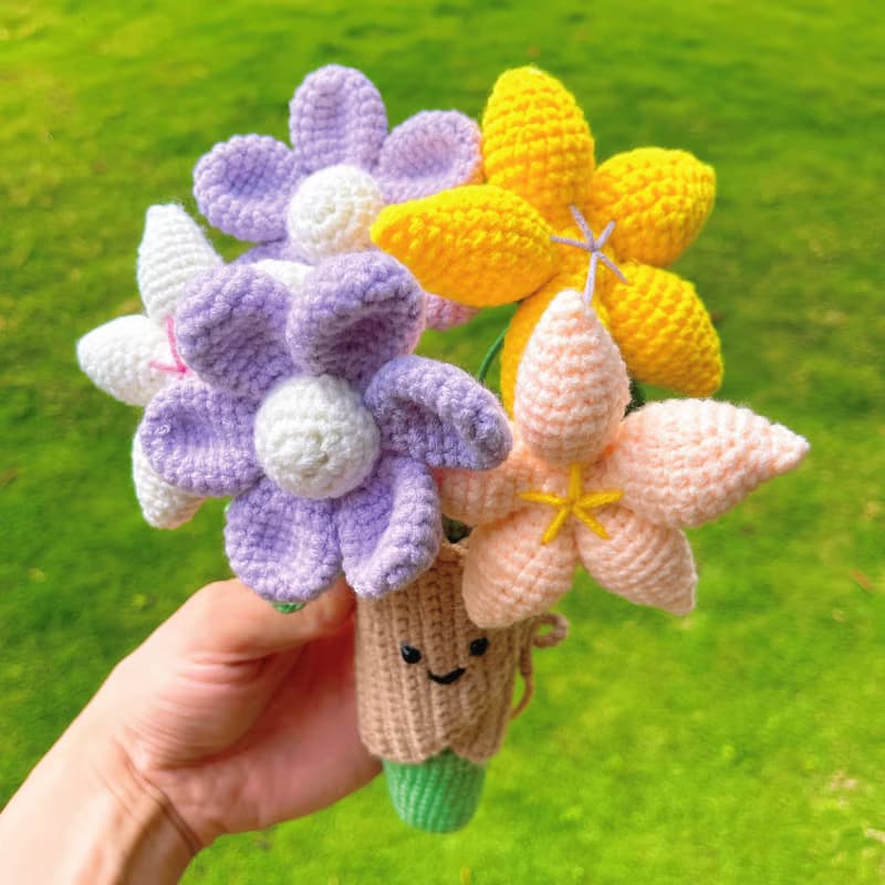 鉤針編織色彩斑斕令人振奮的手持花束