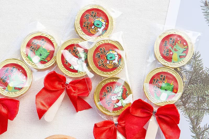 開春小禮品 龍年祝福語 串串2入女王金幣巧克力棒 (2款可挑) 插圖