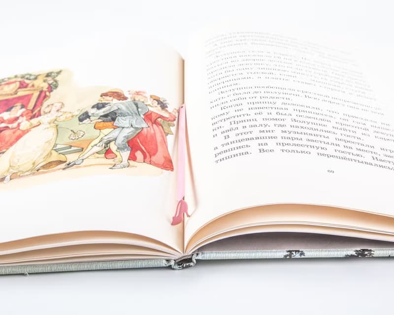 Metal Bookmark Cinderella's slipper // Present for book lover
