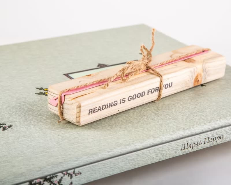 Metal Bookmark Cinderella's slipper // Present for book lover
