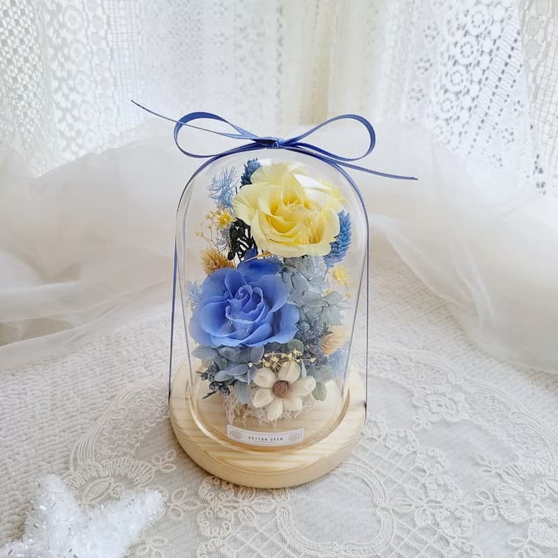 永生玫瑰花玻璃罩盅。玻璃球。擺飾。附包裝。禮物