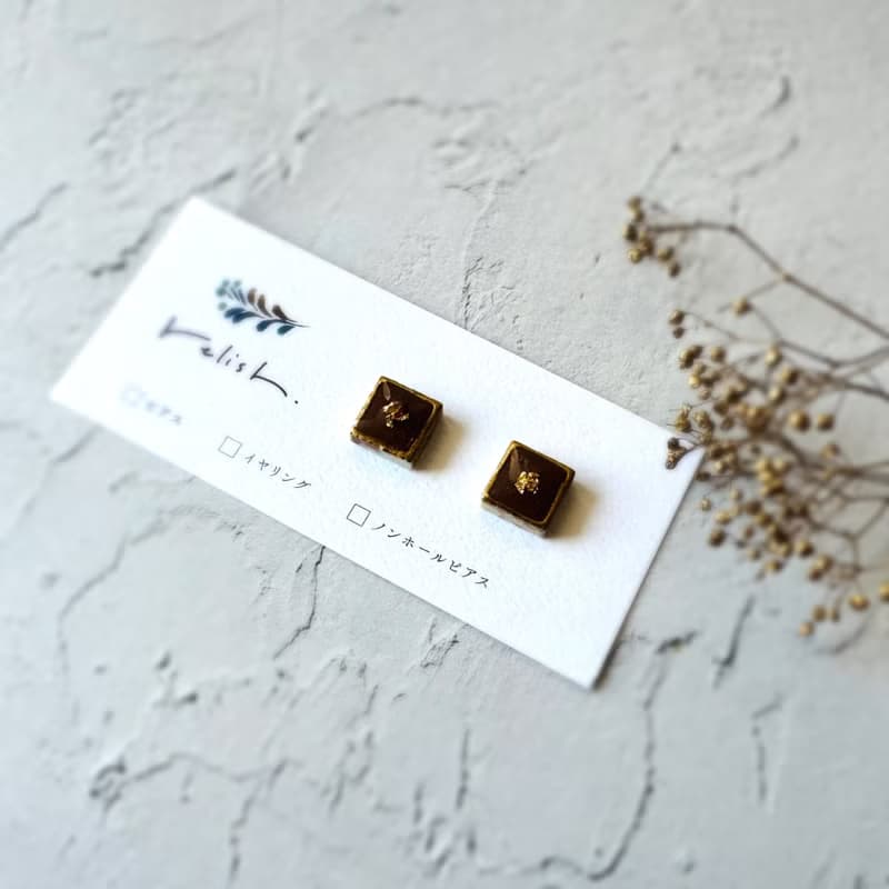 金継ぎ ライン ブラウン 美濃焼き タイル  ピアス イヤリング ノンホールピアス 茶色 ゴールド 金 小ぶり シンプル 小さい 華やか 上品 金箔