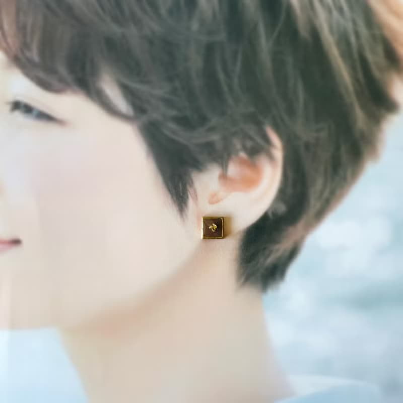 金継ぎ ライン ブラウン 美濃焼き タイル  ピアス イヤリング ノンホールピアス 茶色 ゴールド 金 小ぶり シンプル 小さい 華やか 上品 金箔