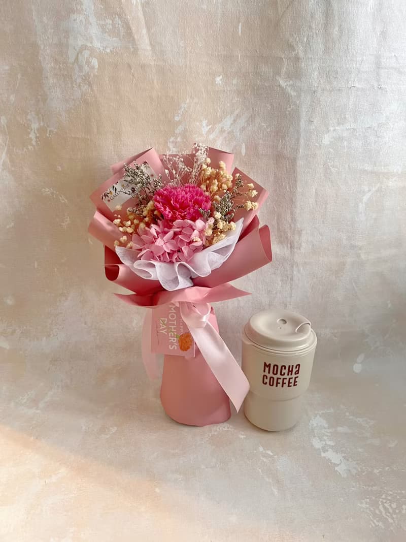 只限香港 母親節花束系列 尊貴媽媽 紅色 康乃馨 永生花 保鮮花