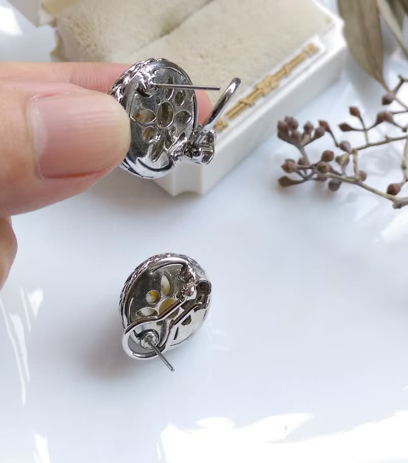 Vintage Jewelry 西洋古董飾品 銀色調 厚實 仿珠 針式耳環