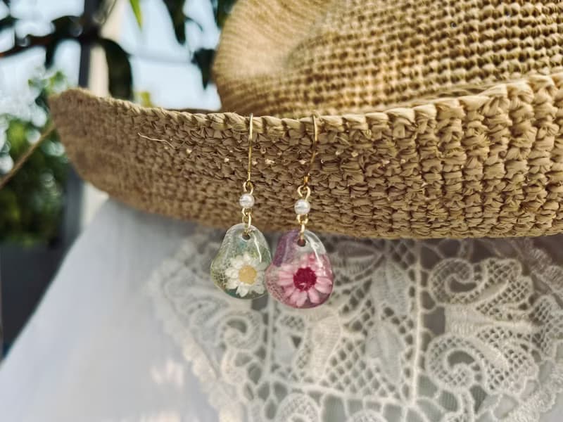 永生花 小小花耳飾 小星花圈 耳環 earring UV 樹脂