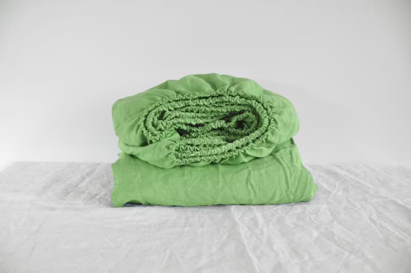 Light green linen fitted sheet / Softened linen bed sheet / Deep pocket