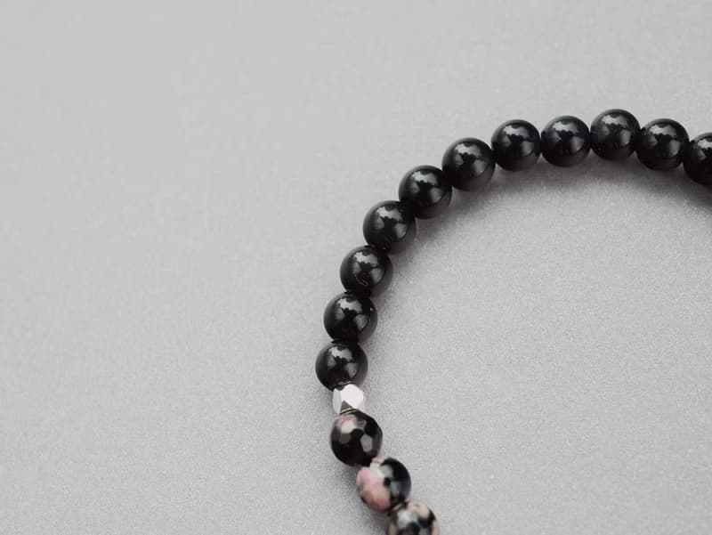 Unisex | 星冕系 - 雲霓 * 薔薇輝石 彩紅黑曜 招桃花 魅力 手鍊