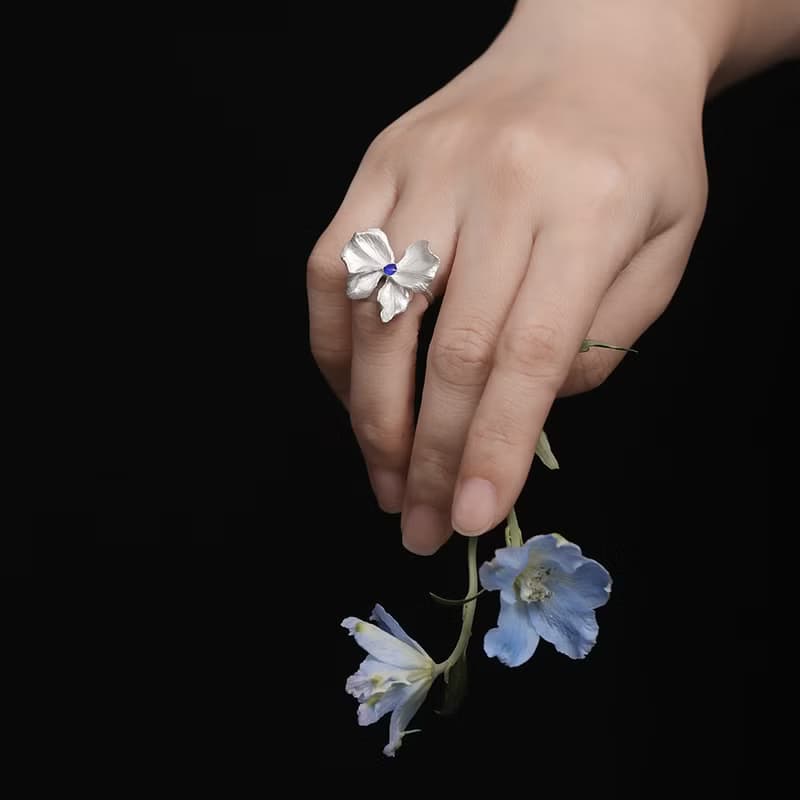 冥想花園系列花朵蝴蝶結戒指925銀鍍白金開口可調節尾戒原創手工