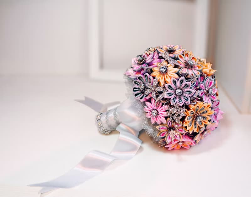 珠寶捧花神話系-粉銀洛可可手工珍珠緞帶水鑽花束