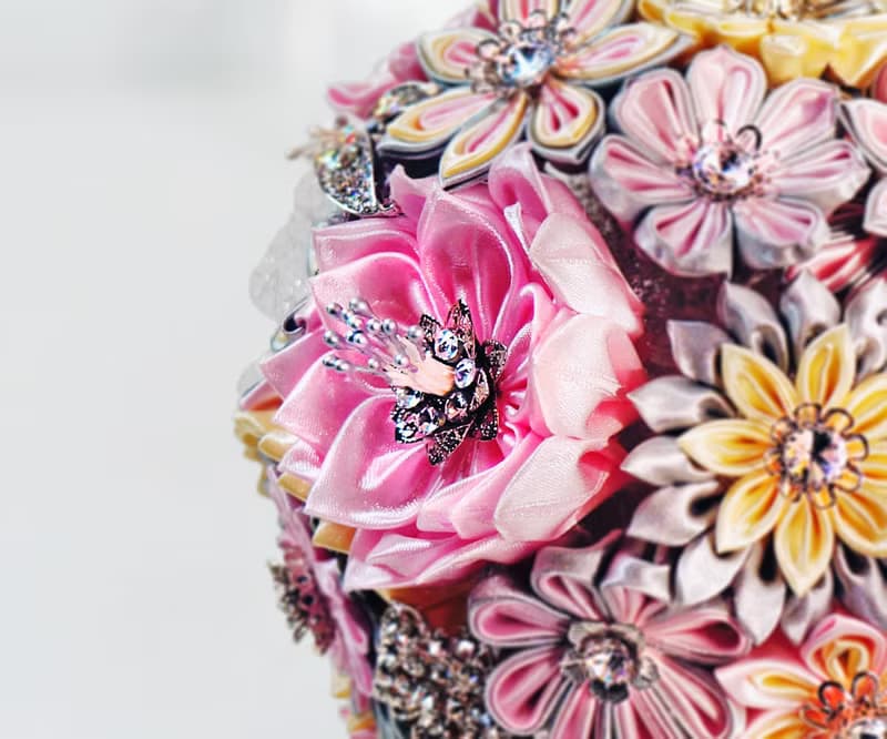 珠寶捧花神話系-粉銀洛可可手工珍珠緞帶水鑽花束