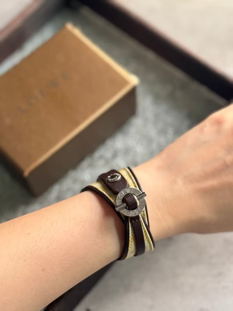 中古名牌 Loewe 羅意威 皮革手帶 禮物 手鈪