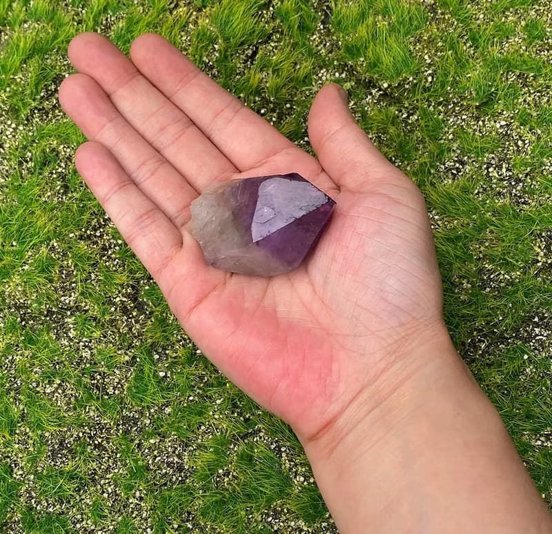 能量礦石-彩虹紫晶骨幹 冥想 療癒 避邪化煞 吸收負能量 快速出貨